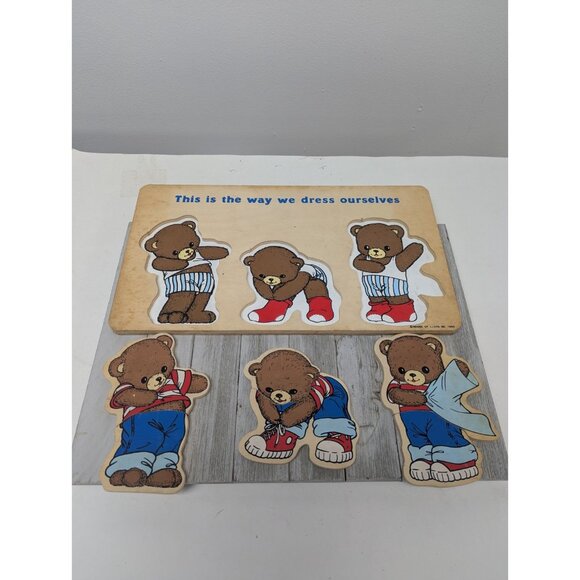Vintage House Of Lloyd Wooden Puzzle Dress Ourselves 1989 - 6 Pieces Bears - Picture 3 of 7